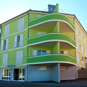 - Oliva Apartment
