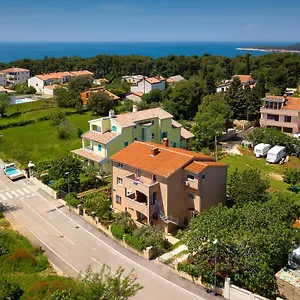 Milla Apartment